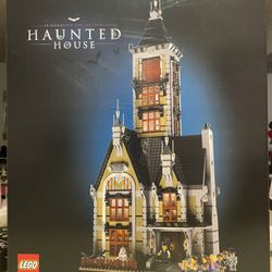 LEGO Fairground Collection: Haunted House