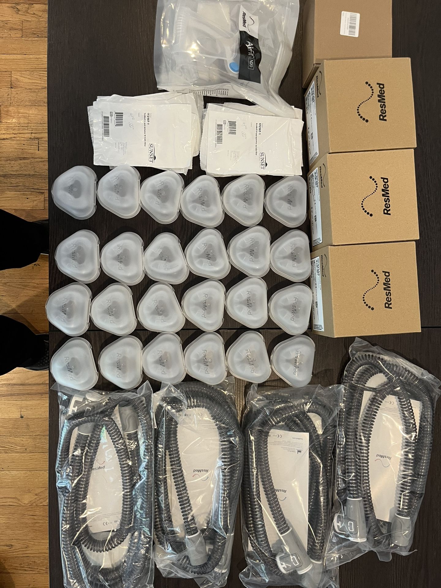 FREE ResMed 10 CPAP Supplies, Humid, Air Tub, Nasal Mask, Hoses, Frame, Size Medium