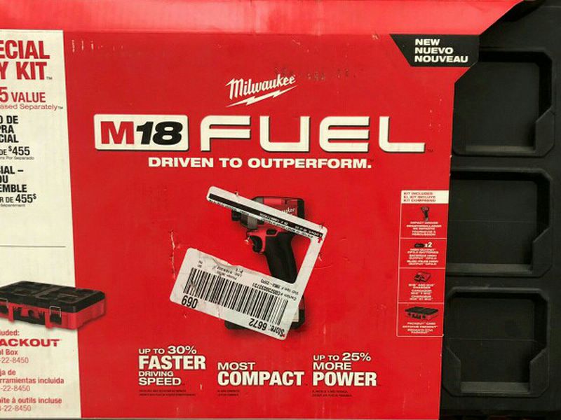 Milwaukee M18 Impact Driver Battery Charger Packout Tool Set