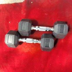 SET OF 10LB RUBBER COATED HEXHEAD DUMBBELLS
 TOTAL 20LB
11525 S HALSTED  DUNKINDONUTS/7111.S WESTERN WALGREENS 
20$   CASH ONLY  AS IS