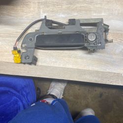 BMW Z3 Driver Side Door Handle No Key 