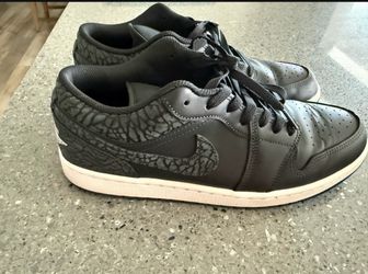 Jordan 1 low SE (Elephant Print)