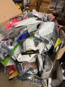 Lots of dirtbike parts