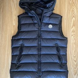 Moncler vest
