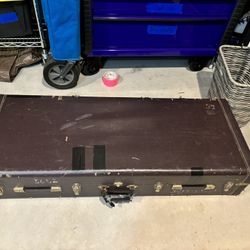baritone saxophone case
