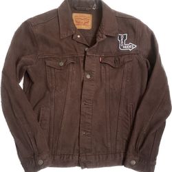 LEVIS DENIM TRUCKER JACKET BURGUNDY MENS SIZE MEDIUM