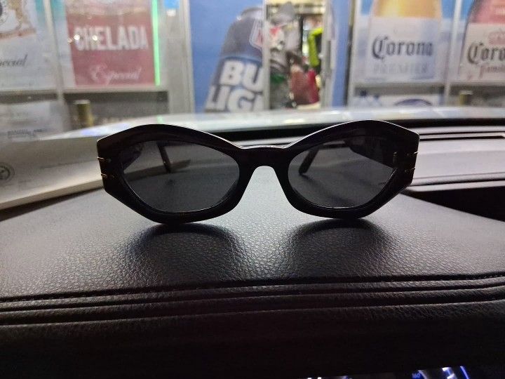CHRISTIAN DIOR SUNGLASSES
