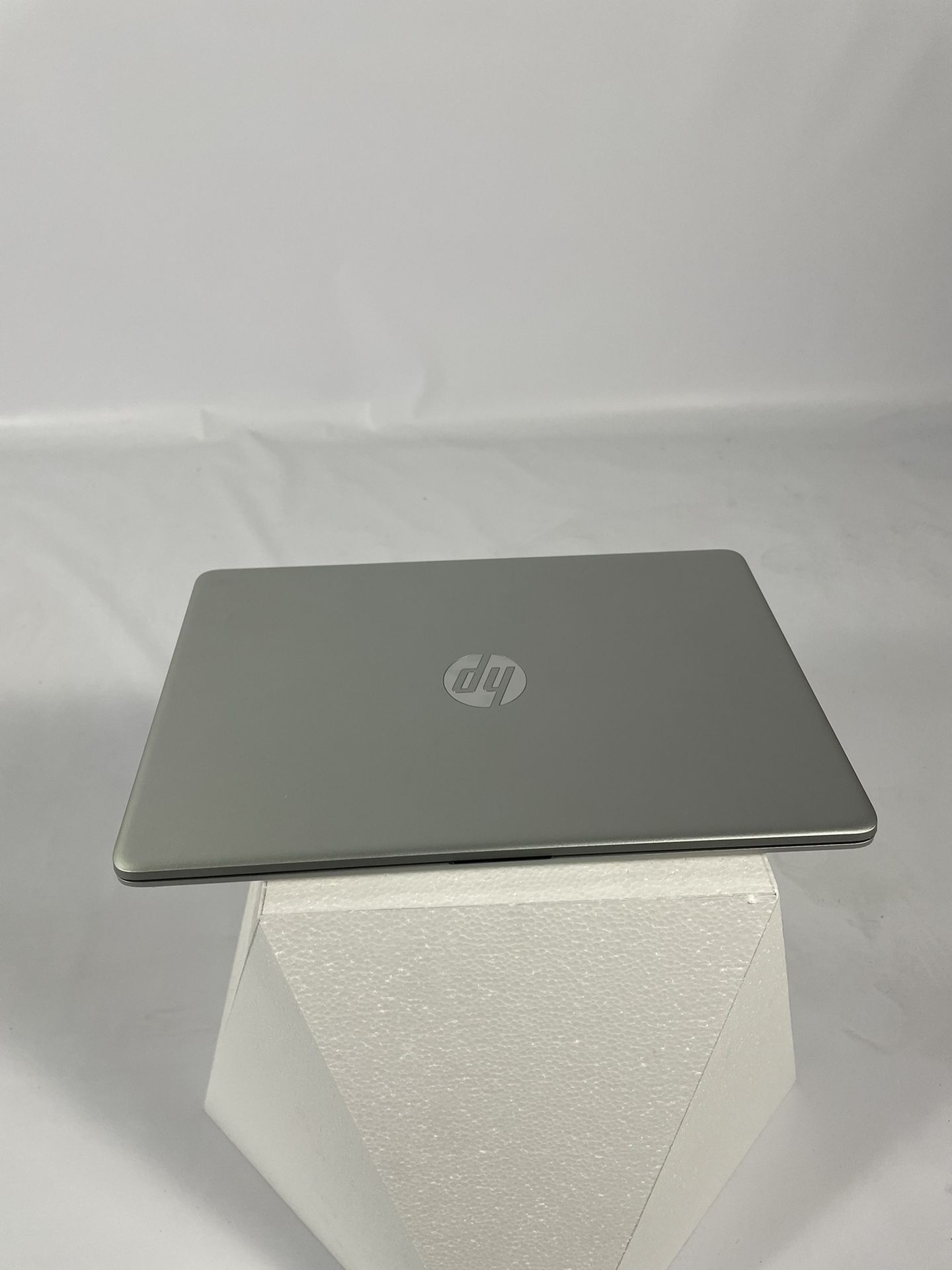 Brand New HP Laptop display picture 1