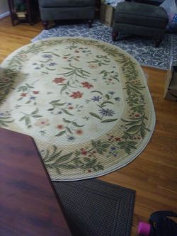 Oval rug