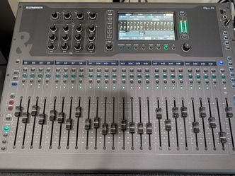 Allen & Heath Qu-6 digital mixer with cover and original box