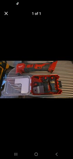 Milwaukee m18 multi tool with Milwaukee blades