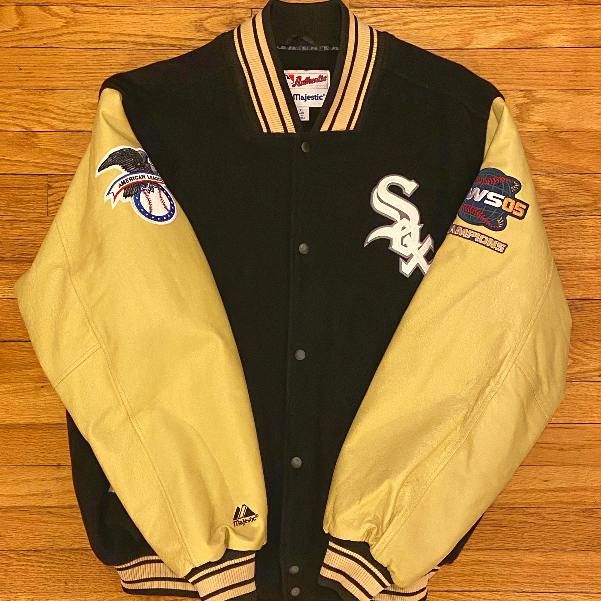 Majestic 2005 White Sox Championship Varsity Jacket (XL) for Sale in  Chicago, IL - OfferUp