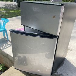 Mini Fridge With Freezer Separate 