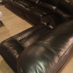 SECTIONAL GENUINE LEATHER RECLINER ELECTRIC BLACK COLOR.. DELIVERY SERVICE AVAILABLE ✅💥🚚