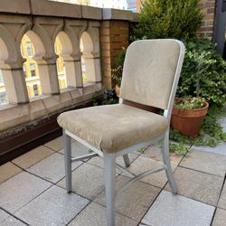 Set Of 4 Goodform Vintage Aluminum Chairs 