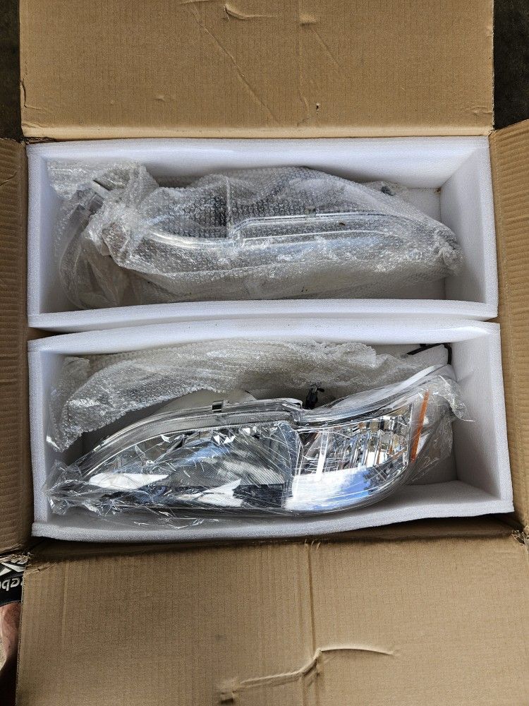 1(contact info removed) Ford Mustang 1PC Style Headlights Corner Signal Lamps Left+Right