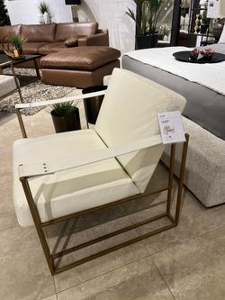 White Leather Beautiful New Contemporary Accent Chair