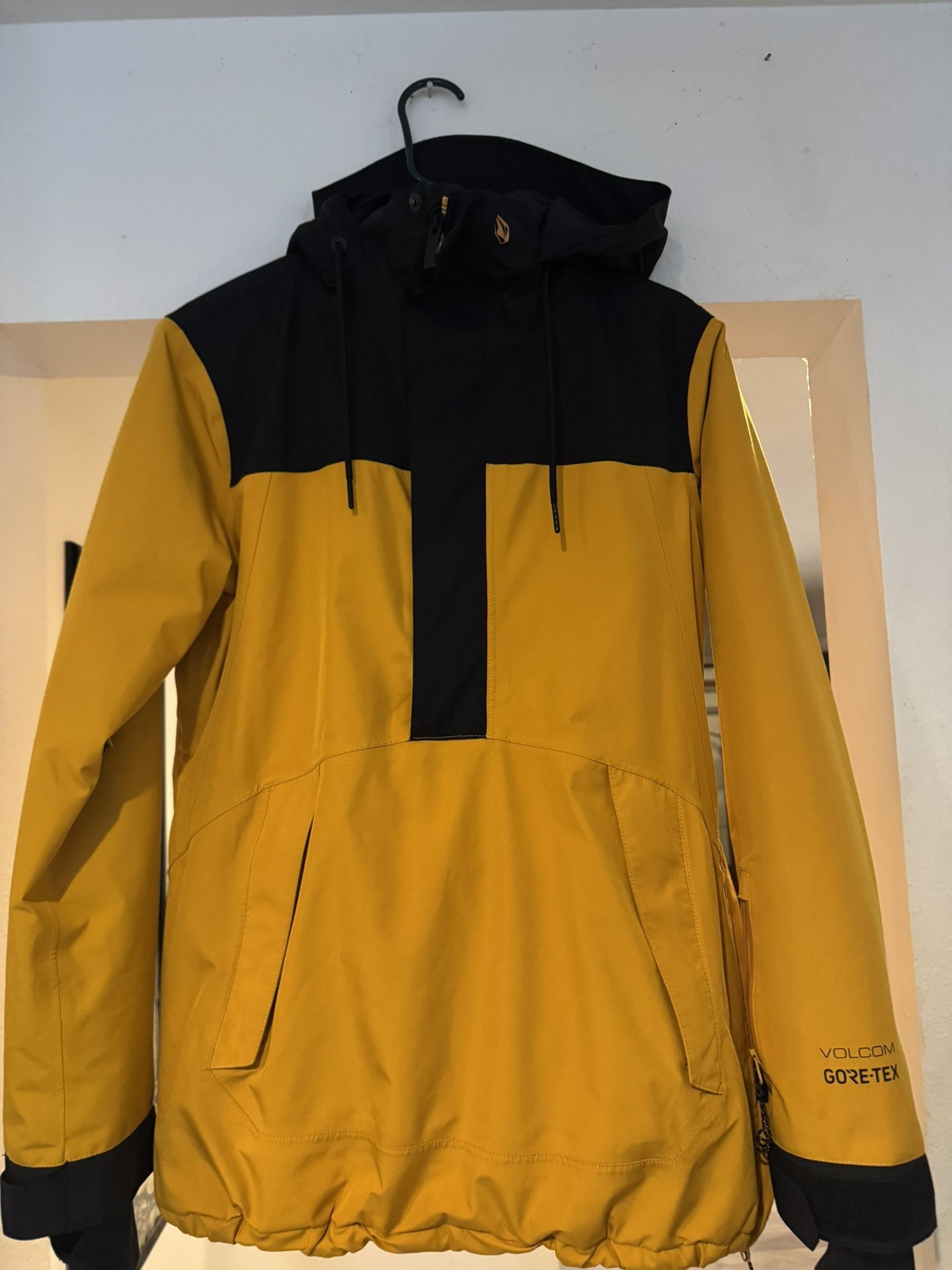 Volcom Goretex Insulated Snow Jacket Womens Small