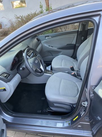 2016 Hyundai Accent