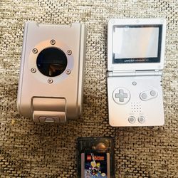 Gameboy SP with case and game (NO Charger)