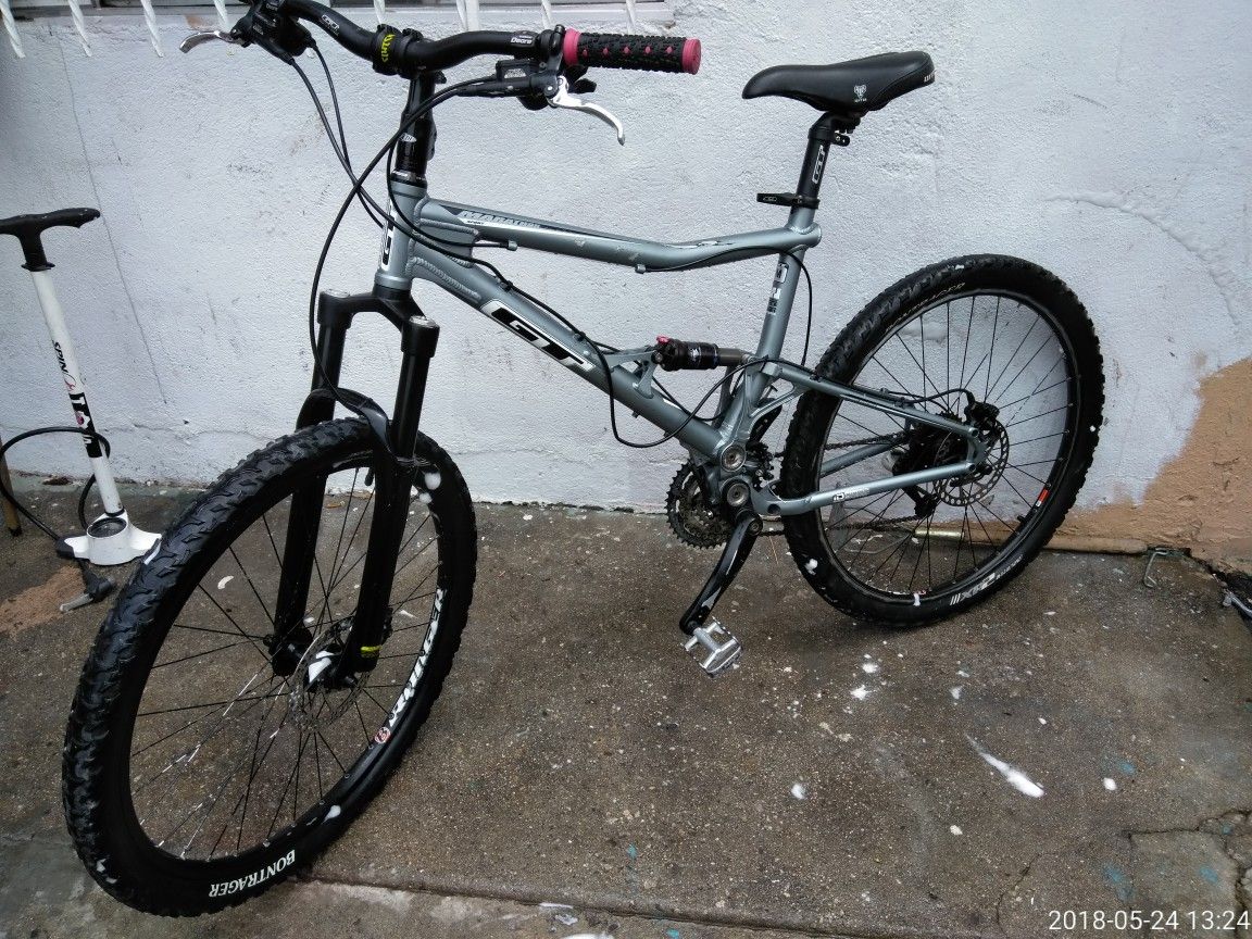gt marathon sport mountain bike