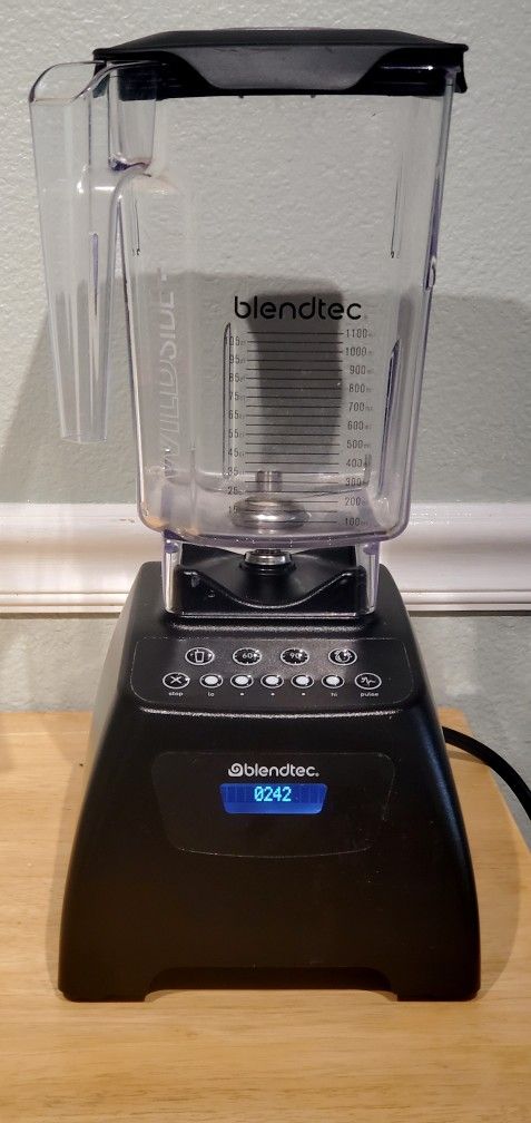 Blendtec Blender - Powerful, Reliable, Like new!