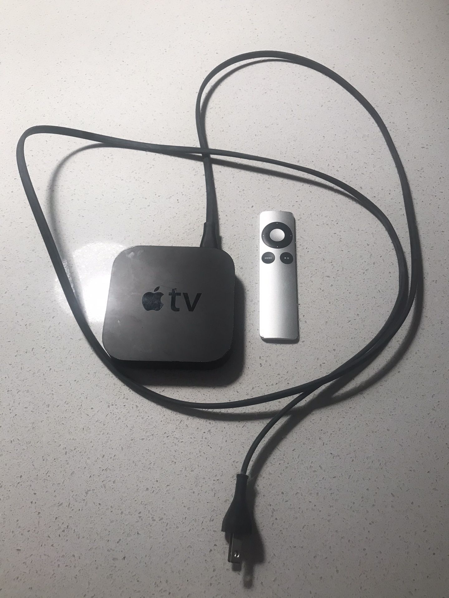 Apple TV (2nd Generation) HD Media Streamer -- A1378.- Fully Functional! +Remote