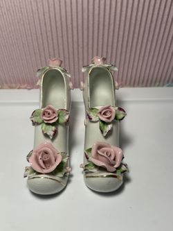 vintage porcelain ladies shoe figurines