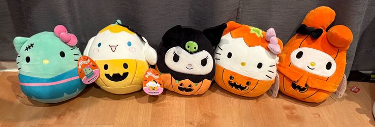 Lot of 5 New With Tags Hello Kitty 🎃 Squishmallows all for $20!