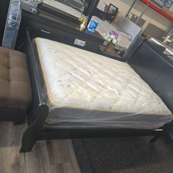 FULL MATTRESS AND BOX SPRING 