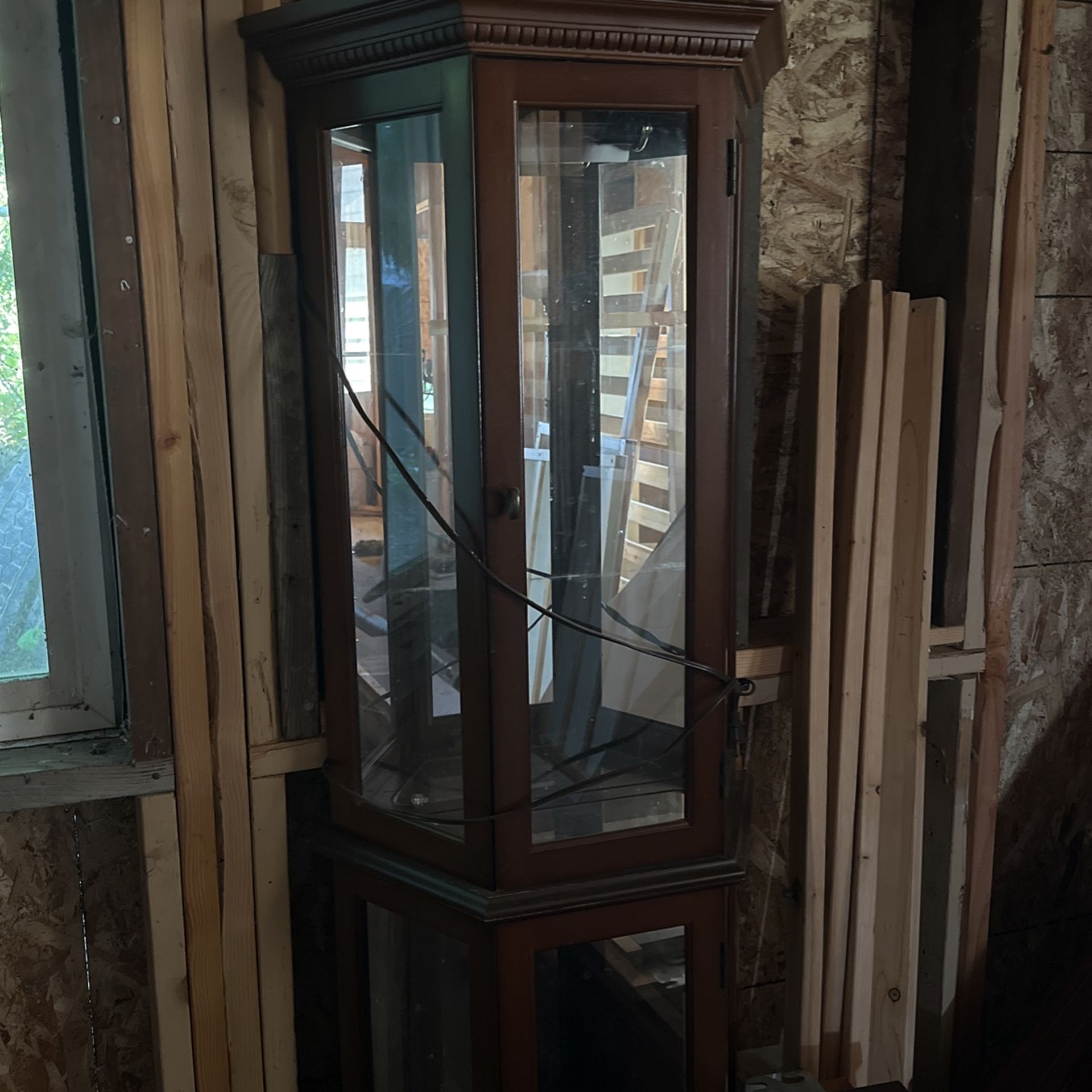 Corner Curio Cabinet With Light
