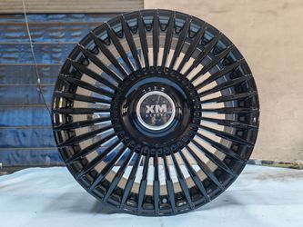 26x9 XM-636 FlowForm Wheels Gloss Black 5x120/5x127 – 78.1 CB