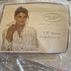 3pc Queen Comforter Set