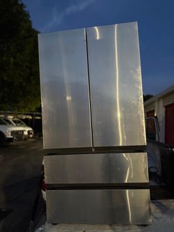 36 inch SAMSUNG LIKE NEW VERY VERY NEW LITLE USED Stainless Steel French Door Refrigerator
