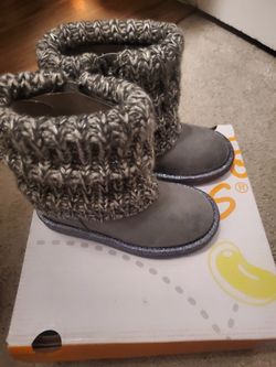 Brand New Girls Boots Size 9 Toddler 