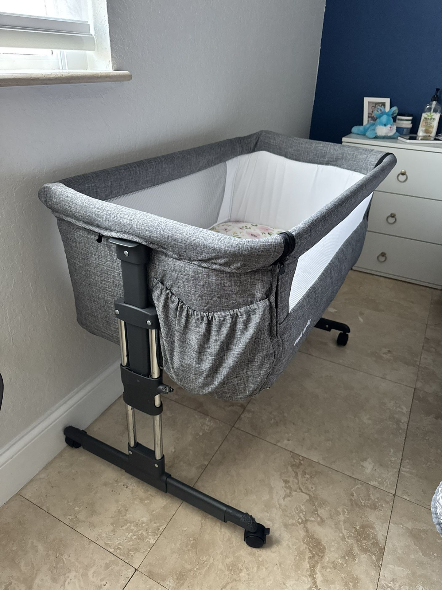 Mika Micky Bassinet - Grey