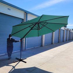 10 ft. Outdoor Dark Green  Patio Cantilever Umbrella, 360-Degree Rotation Foot pedal 