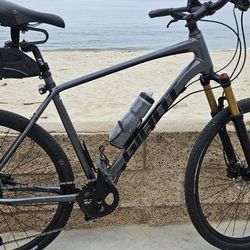 Giant hybrid bike XL frame