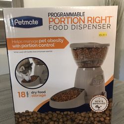 Petmate Programable Food Dispenser *Brand New*