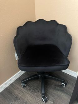 Vanity chair