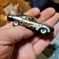 1970 Challenger Hot wheels Car Flames 