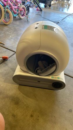 Self Cleaning Cat Box