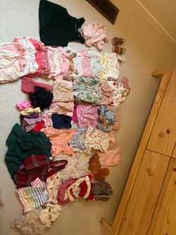 HUGE BUNDLE OF BABY 0-6 MONTH CLOTHES