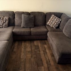 Comfy Loved Sectional 