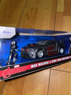 Jada toys War Machine & 2006 Ford Mustang GT