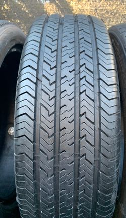 Tires 205/75/15 michelin