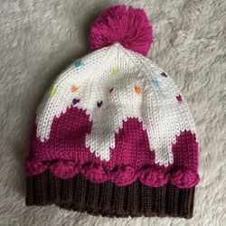 The Children’s Place Baby Girls 6-12 months Knit Winter Pom Pom Hat Cupcake 