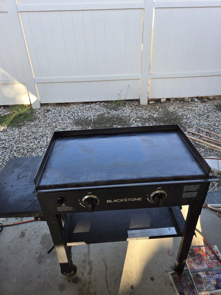 2-burner 28" Blackstone Griddle