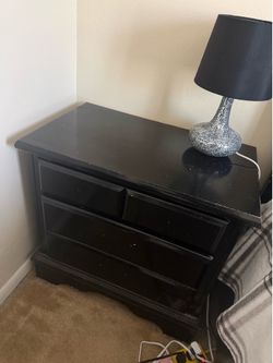 Black 3 piece dresser plus double bed