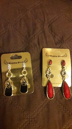 NEW Earrings $4 each.